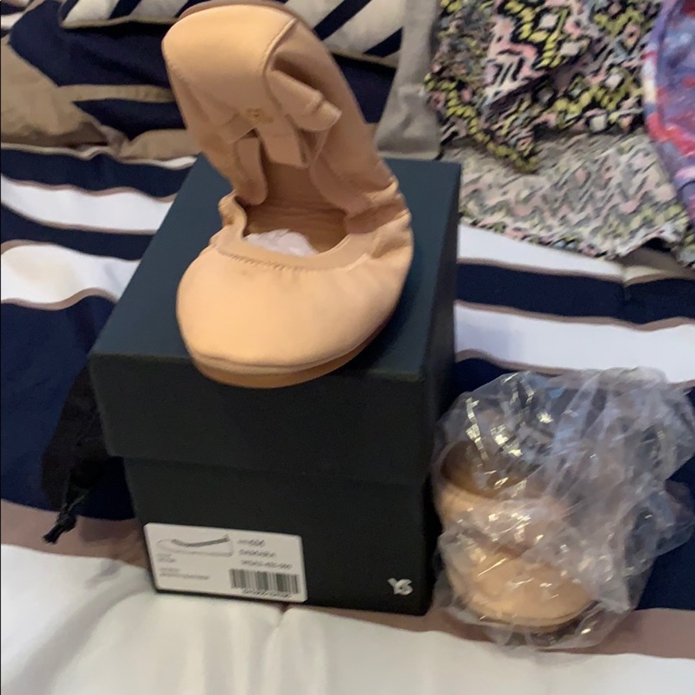 Brand new Yosi Samra nude flats